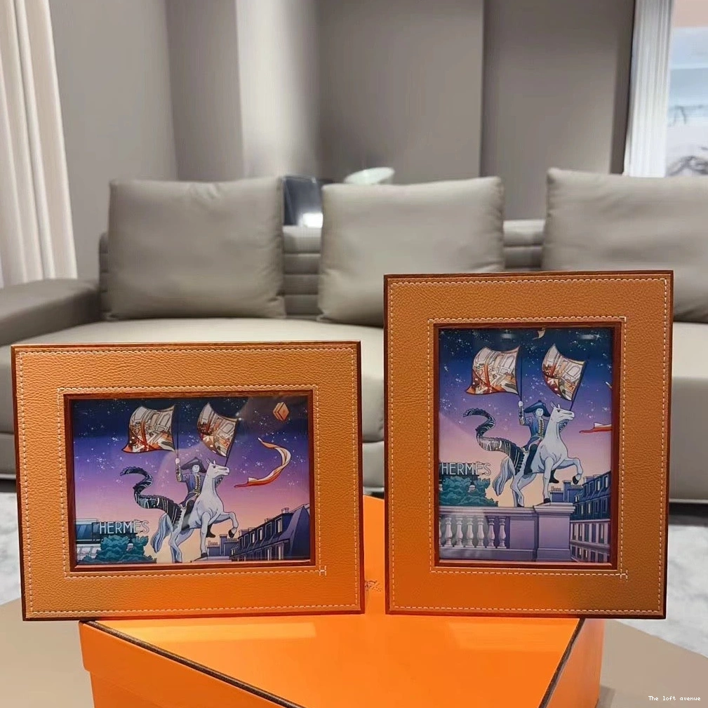 LEATHER HERMES PICTURE FRAME 0816